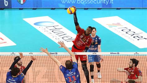 Superlega Semifinali Play Off Civitanova Passa A Milano Piacenza