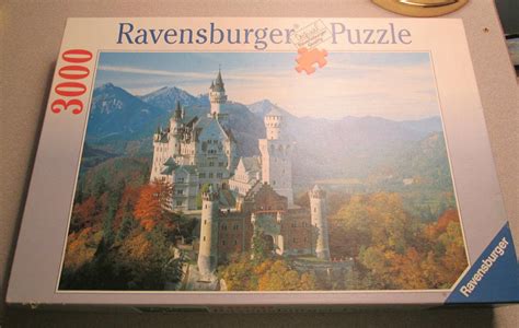 Ravensburger Neuschwanstein Castle In Autumn Puzzle Piece New