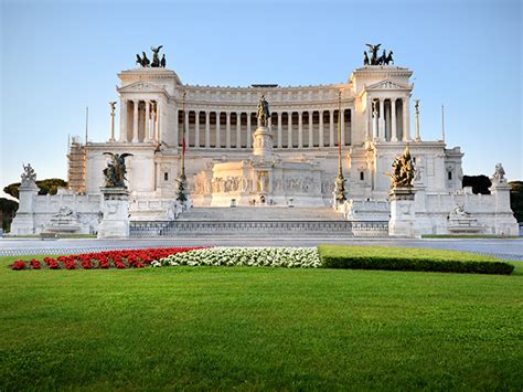 Il Vittoriano E Piazza Venezia Port Mobility Civitavecchia