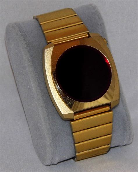 Vintage Microsonic Men S Digital Quartz Watch Red LED Dis Flickr