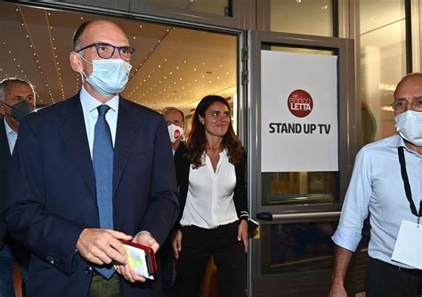 Scontro Tra Renzi E Letta Nel Giorno Dopo Il Voto Che Ha Affondato Il