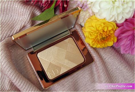 Natasha Denona I Need A Nude Glow Highlighter Review Live Swatches Makeup Look Beauty Trends