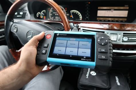 Best Cheap OBD2 Scanners That Will Find the Problem 2025