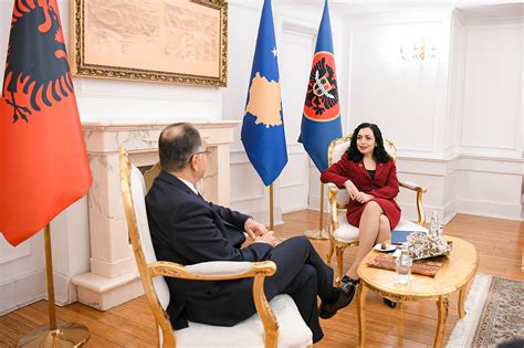 Presidentja Osmani Priti N Takim Presidentin E Shqip Ris Z Bajram