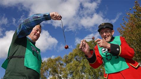 World Conker Champion Crowned In Northamptonshire After 30 Year Wait