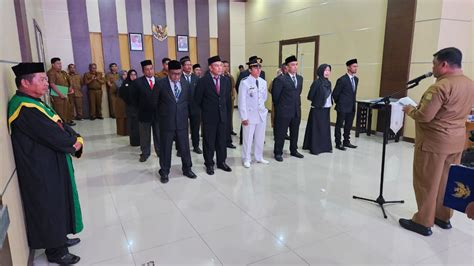 Bupati Aceh Besar Lantik Pejabat Administrator Dan Pengawas