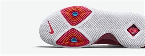 Kyrie 3. Nike.com