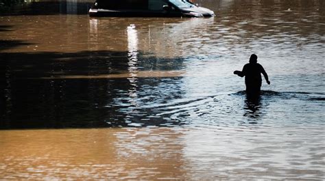 Aumenta A 45 Los Muertos Por Inundaciones En Nueva York Tras El Paso De