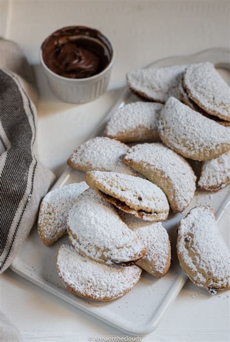 Ravioli Dolci Di Carnevale Alla Nutella Al Forno Anna On The Clouds