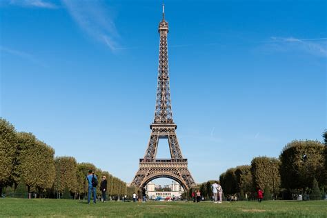 12 Historical Landmarks in France to Visit | Celebrity Cruises