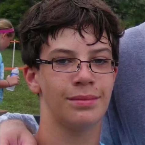 6 Hot Sexy Kira Schmitt Bikini Pics