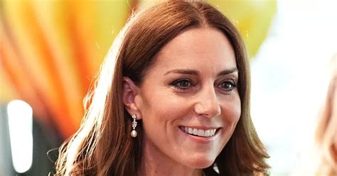 Kate Middleton S Naked Nails Are S Biggest Beauty Trend But Social Media Is Divided The