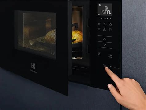 Electrolux Forno A Microonde Da Incasso Combinato Capacit Litri