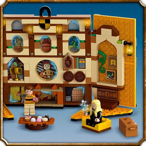 LEGO® Harry Potter™ Hufflepuff™ House banner – AG LEGO® Certified Stores