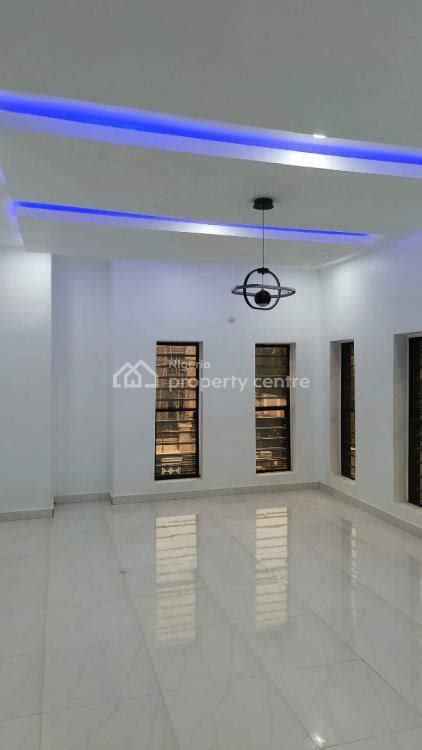 For Sale Brand New Bedroom Duplex With A Swimming Pool Off Okpanam