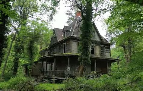 Abandoned The Decaying Splendor Of Winderbourne Mansion Boyds