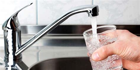 Mineral Water vs Tap Water - Difference and Comparison | Diffen