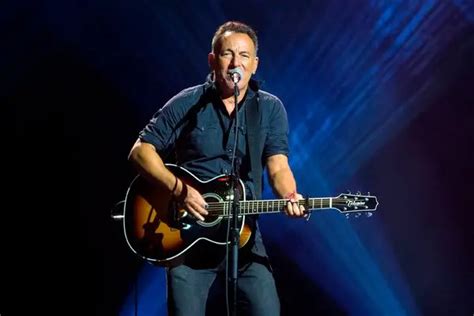 Bruce Springsteen Net Worth 🚀 AIOVEL