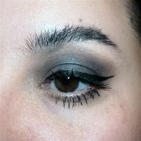 Top 50 Best Grey Eyeshadow Ideas For Women Seducing Designs