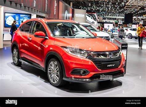 Harga Services Kereta Honda Hrv 2019 Carol White