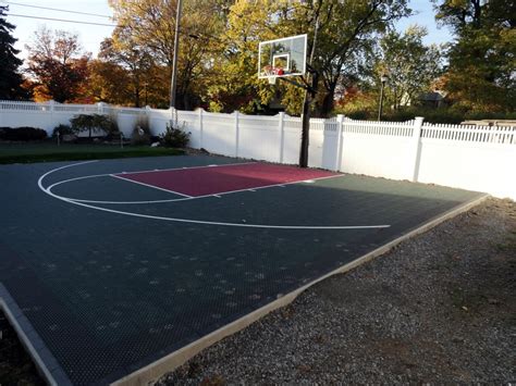 basketball_courts_002.JPG