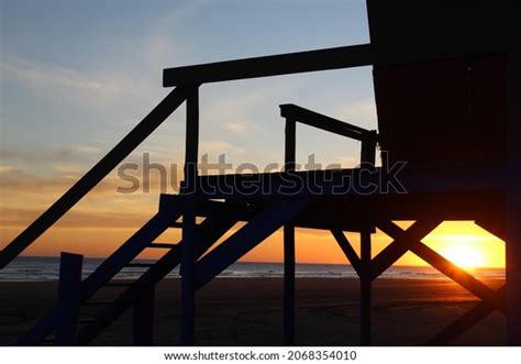 Lifeguard Tower Sunset Beach Stock Photo 2068354010 | Shutterstock