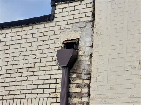 Top Historic Masonry Repointing FAQs - Part II Spalled Bricks