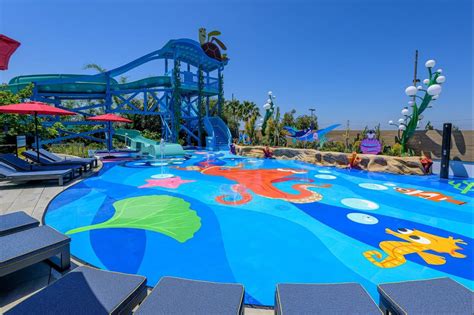 New Finding Nemo Themed Pool Area Ready For Guests As Disneyland S