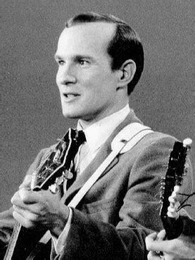 File:Tom Smothers 1967 (cropped).JPG - Wikimedia Commons