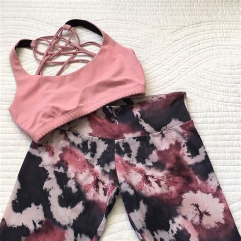 Onzie Tops Onzie Sm Hot Yoga Chic Sports Bra Blush Pink Poshmark