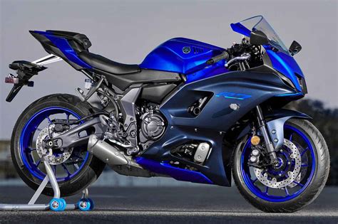 ヤマハ「yzf R7」のエンジンや足回りのパーツを見てみよう！ ネイキッドのmt 07とのちがいもチェック Webオートバイ