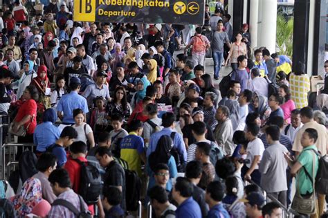 Foto Puncak Arus Balik Di Bandara Soekarno Hatta