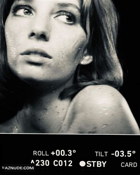 Maya Hawke Nude And Sexy Photos Collection AZNude