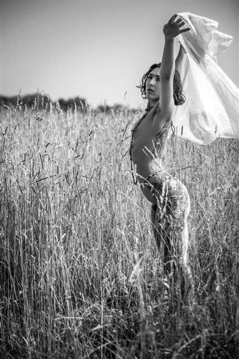 Nude Yoga Instructor Pics XHamster