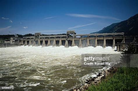 Hydroelectric Dams On The Columbia River Photos and Premium High Res ...