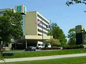 Embassy Suites Kansas City Overland Park - SixSuitcaseTravel