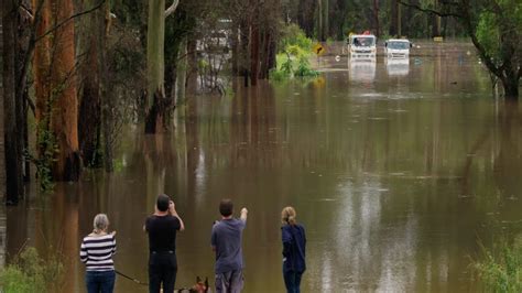 Australia Battered By Worst Flooding In Over 60 Years See Pictures News Zee News