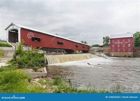 Bridgeton Covered Bridge editorial photo. Image of americana - 124626336