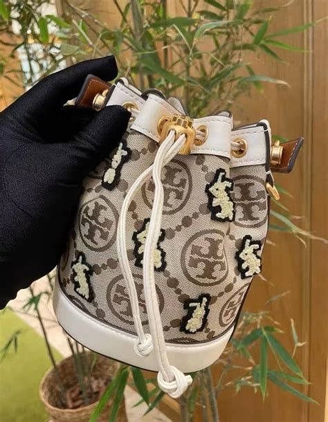 Tory Burch T Monogram Embroidered Rabbit Bucket Bag Vinee Bag