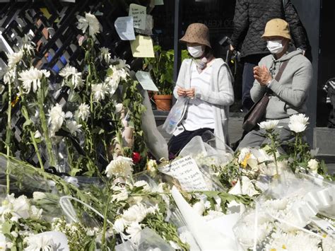 Investigators Raid Seoul Police Over The Deadly Crowd Surge