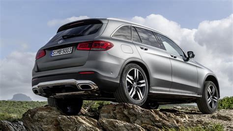 Nuova Mercedes GLC e GLC Coupé 2019 prezzi interni motori uscita