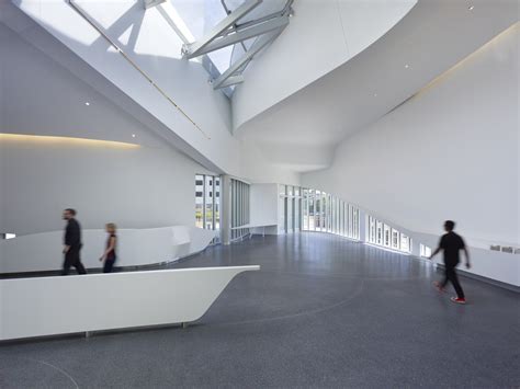 Gallery of A. H. McCoy Federal Office / Schwartz/Silver Architects - 21