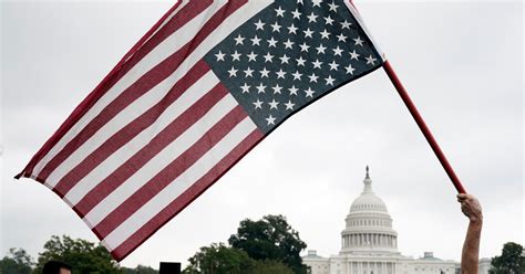 How Election Deniers Claimed the Upside-Down Flag - The New York Times