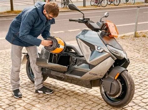 BMW Electric Scooter India Launch Planned - Exp Price Rs 15 Lakh