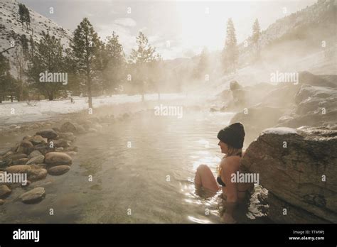 Woman Snow Bikini Hi Res Stock Photography And Images Alamy