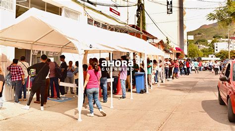 Largas Filas Para Tramitar La Credencial Del Ine Todo Lo Dejamos Para