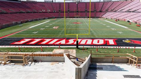 Louisville Cardinals Football Stadium