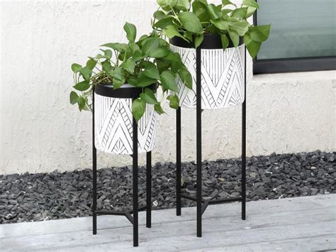 Lot de 2 cache pots sur pied en métal D 20 et D 25 cm Noir et