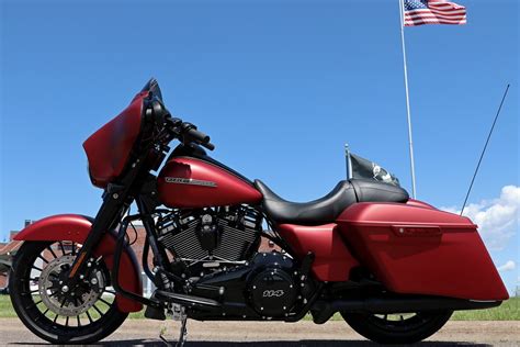 2019 Harley Davidson® Flhxs Street Glide® Special Wicked Red Denim