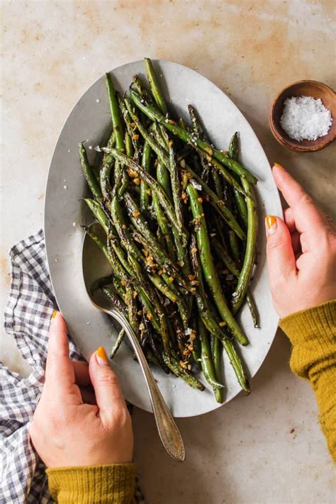 Easy Garlic French Green Beans (Haricots Verts) - Lena's Kitchen